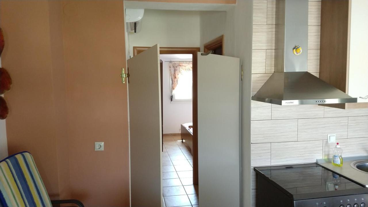 Zoe'S Apartment ニキティ エクステリア 写真
